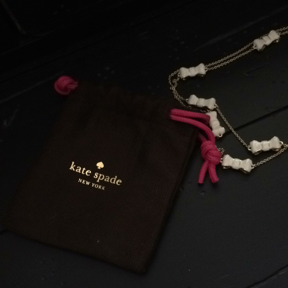 NWOT ♠️Kate Spade Bow necklace - Picture 2 of 4